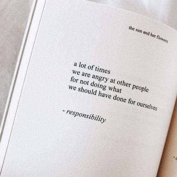 Rupi Kaur | The sun and her flowers | Milk and honey | set of 2 | Books - Picture 4 of 16